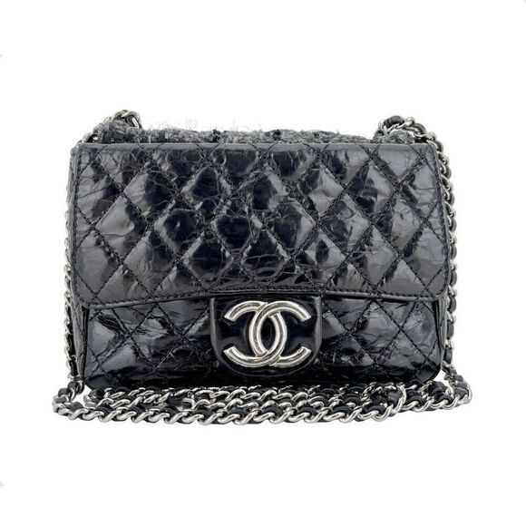 Chanel Crinkled Calfskin Leather and Tweed Classic Flap in Black - Picture 12 of 14